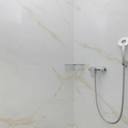 Modern 1 Maja With Parking In By Rent Like *